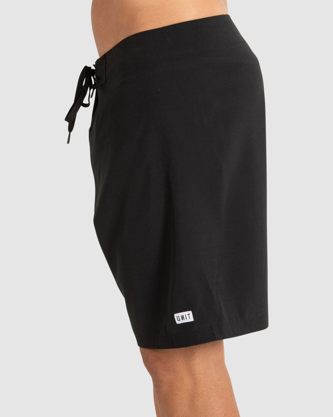 UNIT Box Mens 19" Boardshorts