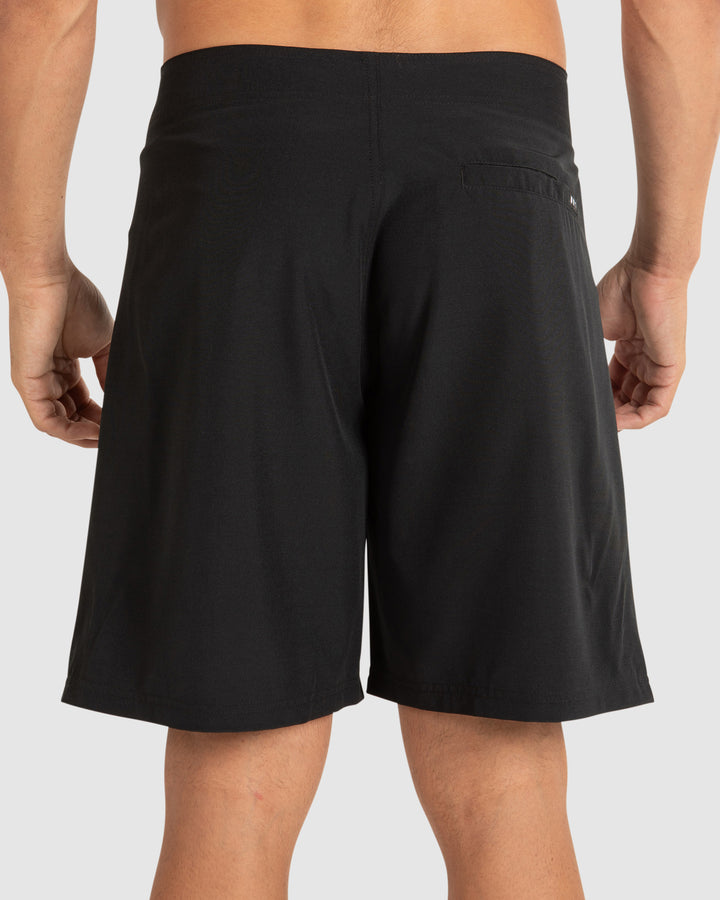 UNIT Box Mens 19" Boardshorts