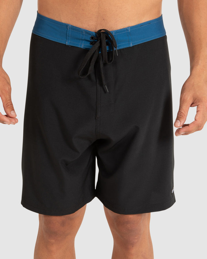 UNIT Vault Mens 19" Boardshorts