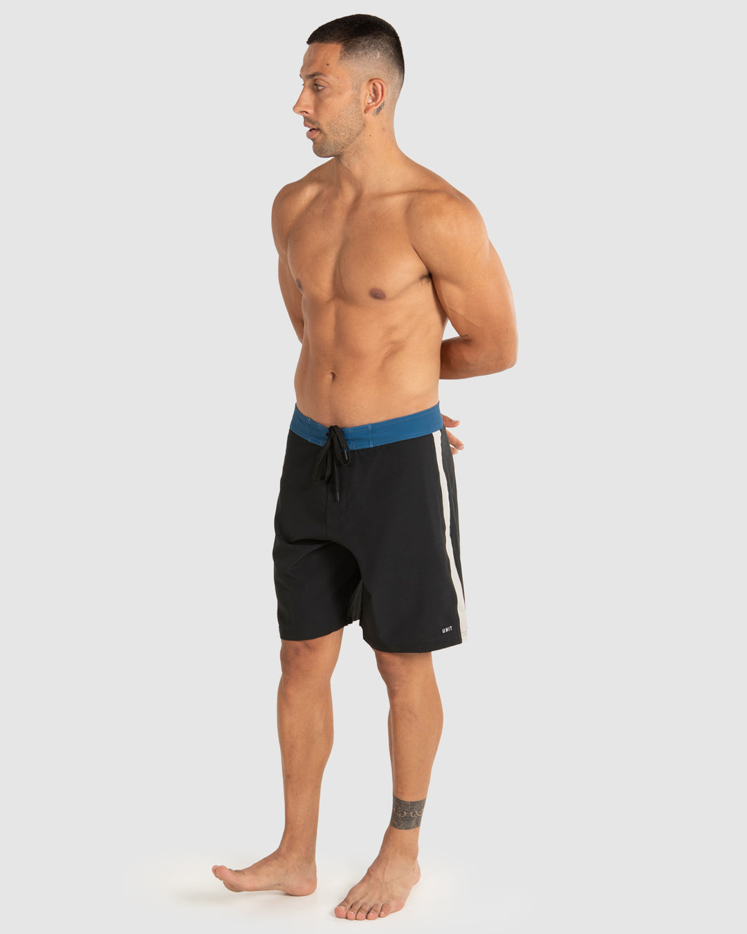 UNIT Vault Mens 19" Boardshorts